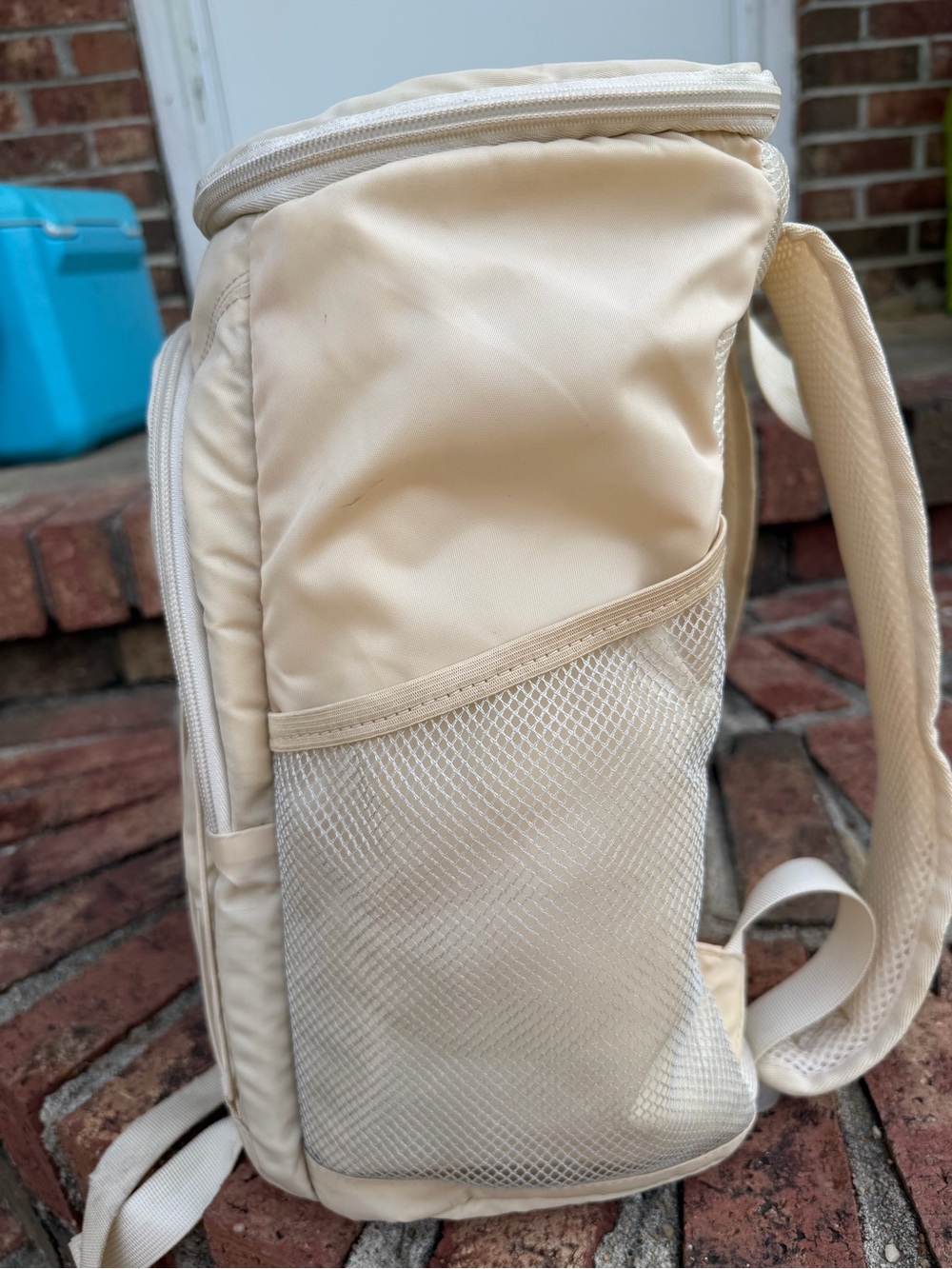 Backpack Cooler - Picture 4 of 8